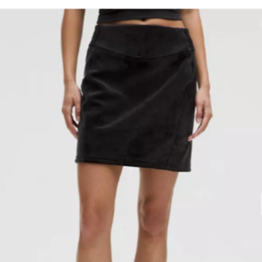 NWT Buttery Soft Lululemon Mini Skirt Scuba High-Rise Black M